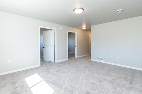 1135 Jill Drive W West Fargo ND 58078