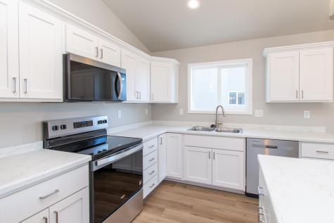 1135 Jill Drive W West Fargo ND 58078