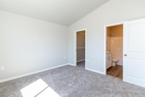 1135 Jill Drive W West Fargo ND 58078
