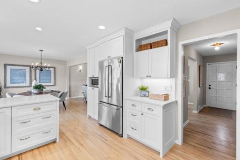18427 Heathcote Lane Wayzata MN 55391