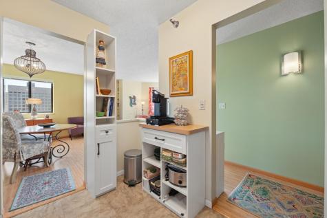 78 10th Street E Saint Paul MN 55101
