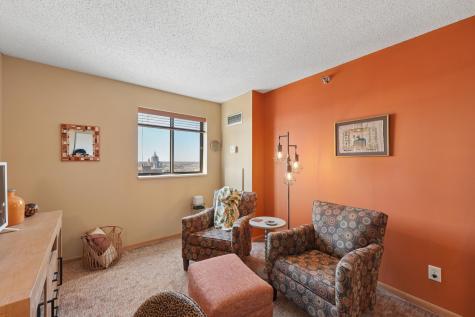 78 10th Street E Saint Paul MN 55101