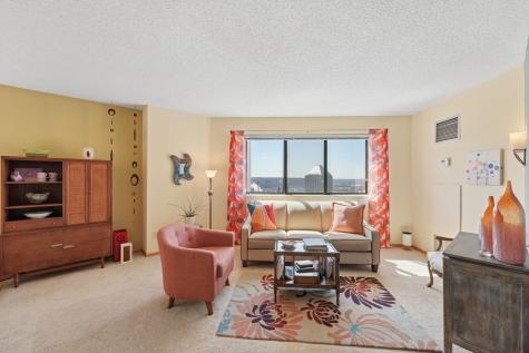 78 10th Street E Saint Paul MN 55101