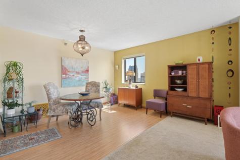 78 10th Street E Saint Paul MN 55101
