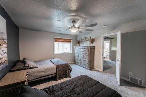 1156 42nd Avenue W West Fargo ND 58078