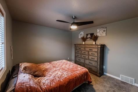 1156 42nd Avenue W West Fargo ND 58078