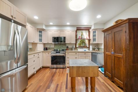 911 8th Street S Fargo ND 58103