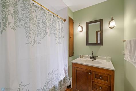 911 8th Street S Fargo ND 58103