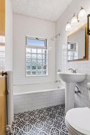 2733 Girard Avenue S Minneapolis MN 55408