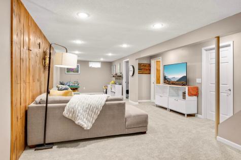 683 Tanglewood Drive Shoreview MN 55126