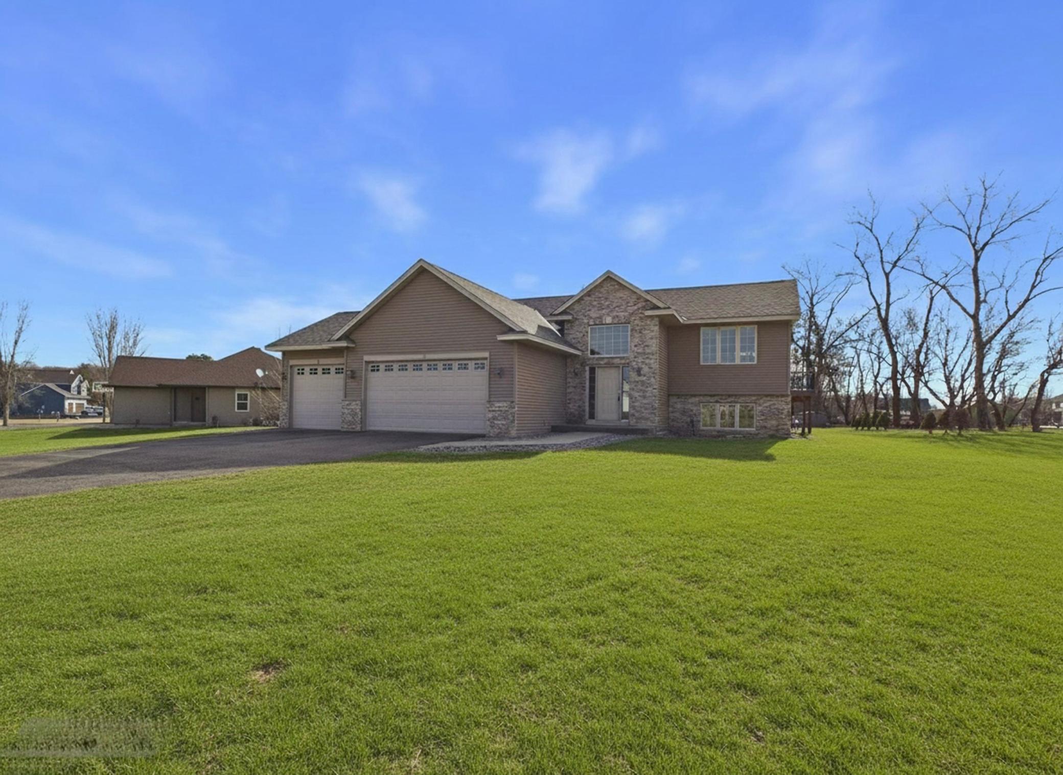 24605 140th Street NW Zimmerman MN 55398