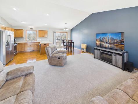24605 140th Street NW Zimmerman MN 55398