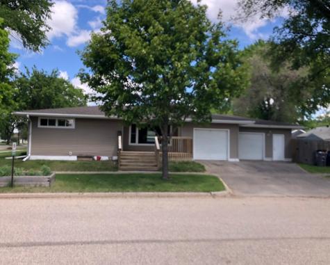 1304 13th Avenue N Moorhead MN 56560