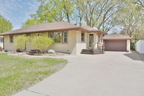 5526 Unity Avenue N Crystal MN 55429