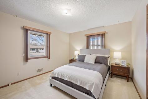 5526 Unity Avenue N Crystal MN 55429