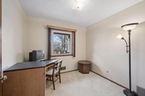 5526 Unity Avenue N Crystal MN 55429