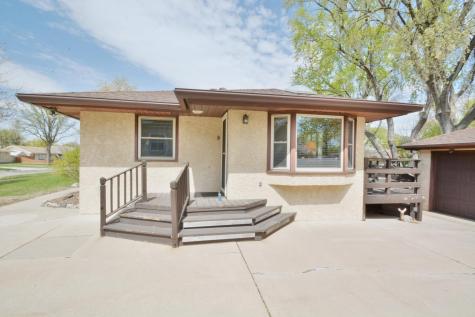 5526 Unity Avenue N Crystal MN 55429