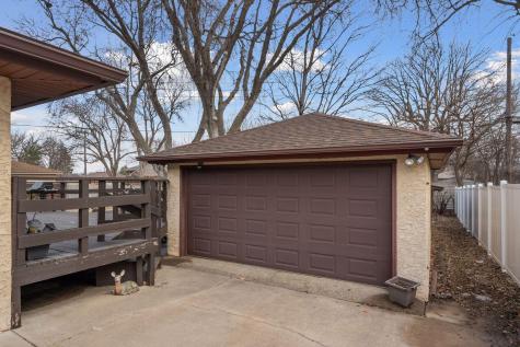 5526 Unity Avenue N Crystal MN 55429