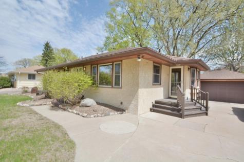 5526 Unity Avenue N Crystal MN 55429