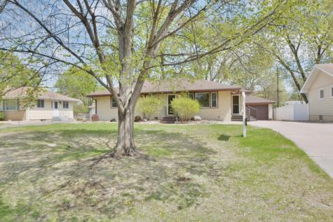 5526 Unity Avenue N Crystal MN 55429
