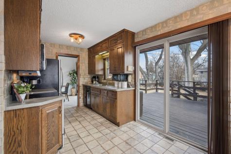 5526 Unity Avenue N Crystal MN 55429