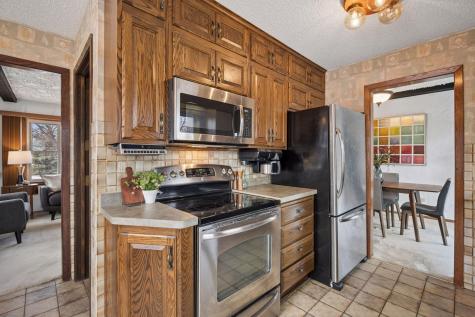 5526 Unity Avenue N Crystal MN 55429