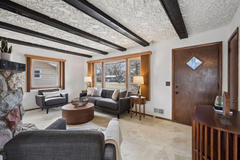 5526 Unity Avenue N Crystal MN 55429