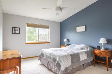 4276 39 1/2 Avenue S Fargo ND 58104