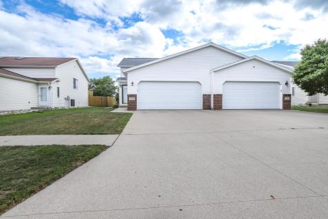 4276 39 1/2 Avenue S Fargo ND 58104