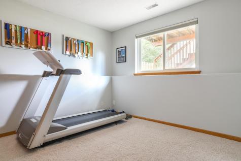 4276 39 1/2 Avenue S Fargo ND 58104