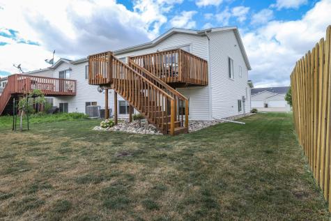 4276 39 1/2 Avenue S Fargo ND 58104