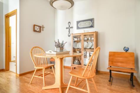 4276 39 1/2 Avenue S Fargo ND 58104