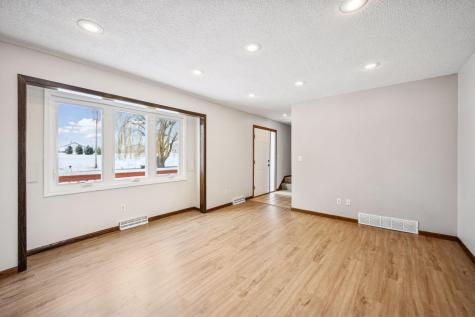 7050 Pioneer Trail Greenfield MN 55357