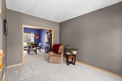 447 Theis Drive Shakopee MN 55379