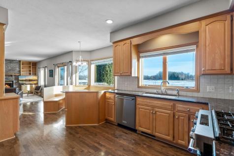 447 Theis Drive Shakopee MN 55379