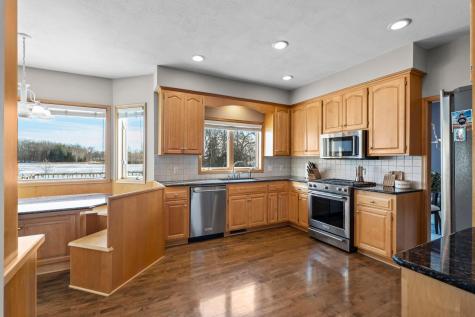 447 Theis Drive Shakopee MN 55379