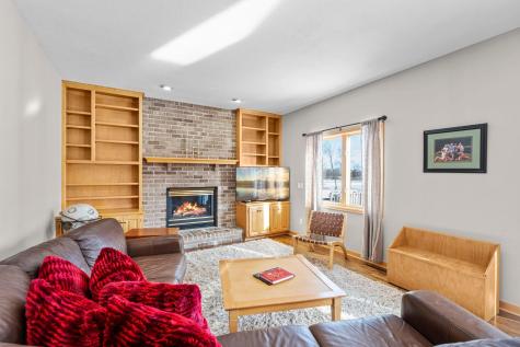 447 Theis Drive Shakopee MN 55379