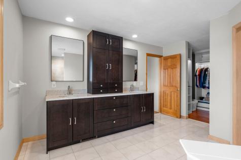 447 Theis Drive Shakopee MN 55379