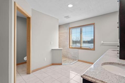 447 Theis Drive Shakopee MN 55379