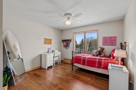 447 Theis Drive Shakopee MN 55379