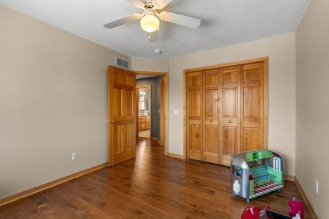 447 Theis Drive Shakopee MN 55379