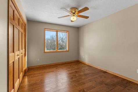 447 Theis Drive Shakopee MN 55379