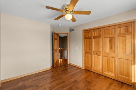 447 Theis Drive Shakopee MN 55379