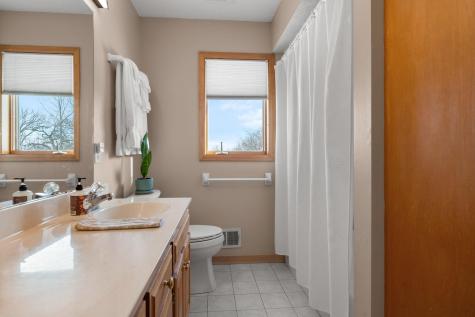 447 Theis Drive Shakopee MN 55379