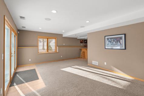 447 Theis Drive Shakopee MN 55379