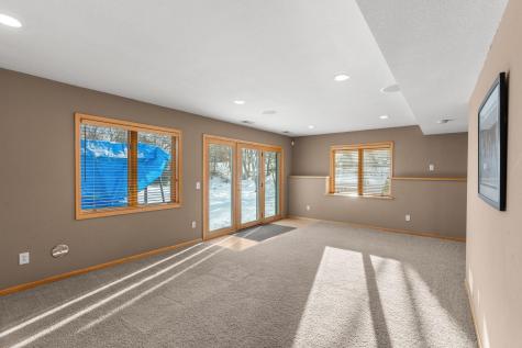 447 Theis Drive Shakopee MN 55379