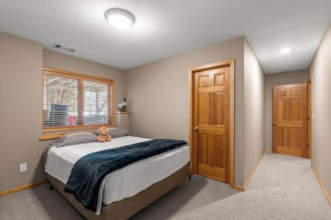 447 Theis Drive Shakopee MN 55379
