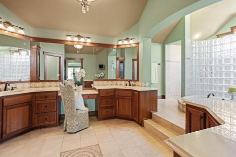 270 North Shore Drive W Mound MN 55364