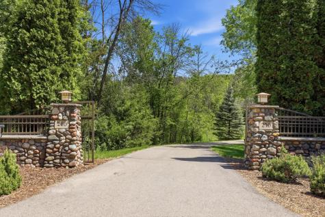 270 North Shore Drive W Mound MN 55364