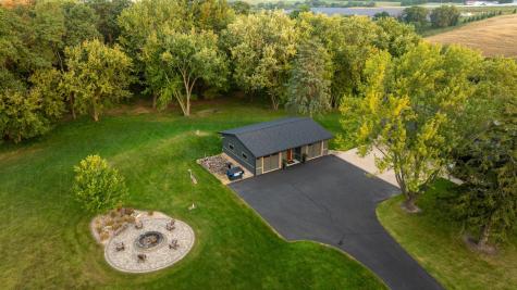 32979 County Road 1 La Crescent MN 55947